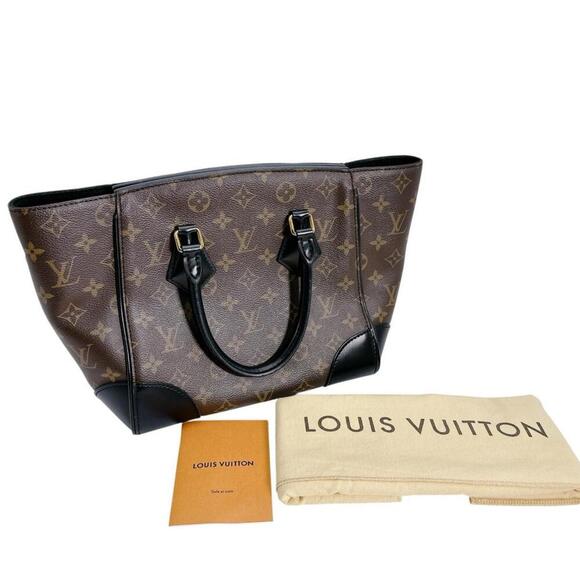 Louis Vuitton Handbags - LOUIS VUITTON Authentic Brown Monogram Canvas Bag